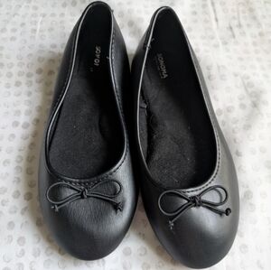 Black Ballet Flats with Bow Detail